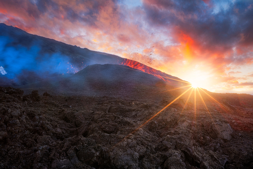 Vulkan-Sonnenaufgang von Barathieu Gabriel
