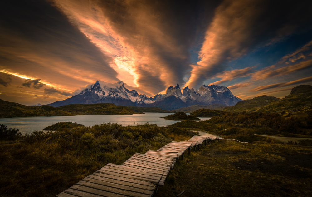 fliegender Flügel über Patagonien von Bing Li