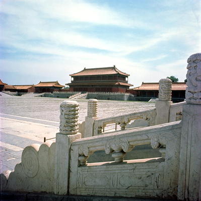 View of the central ramp leading from the Hall of Supreme Harmony, Ming Dynasty 1420 (photo) von Chinese School