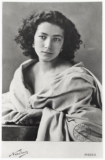 Sarah Bernhardt (1844-1923) in costume, c.1860 von (Gaspard Felix Tournachon) Nadar