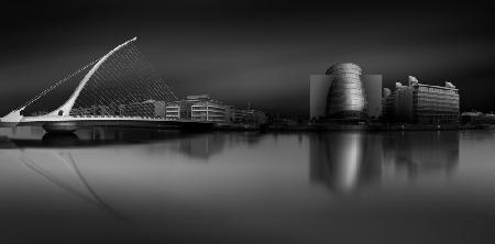 Samuel-Beckett-Brücke (Calatrava) und das Kongresszentrum