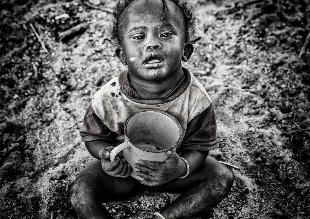 Kind des Samburu-Stammes I – Kenia von Joxe Inazio Kuesta Garmendia