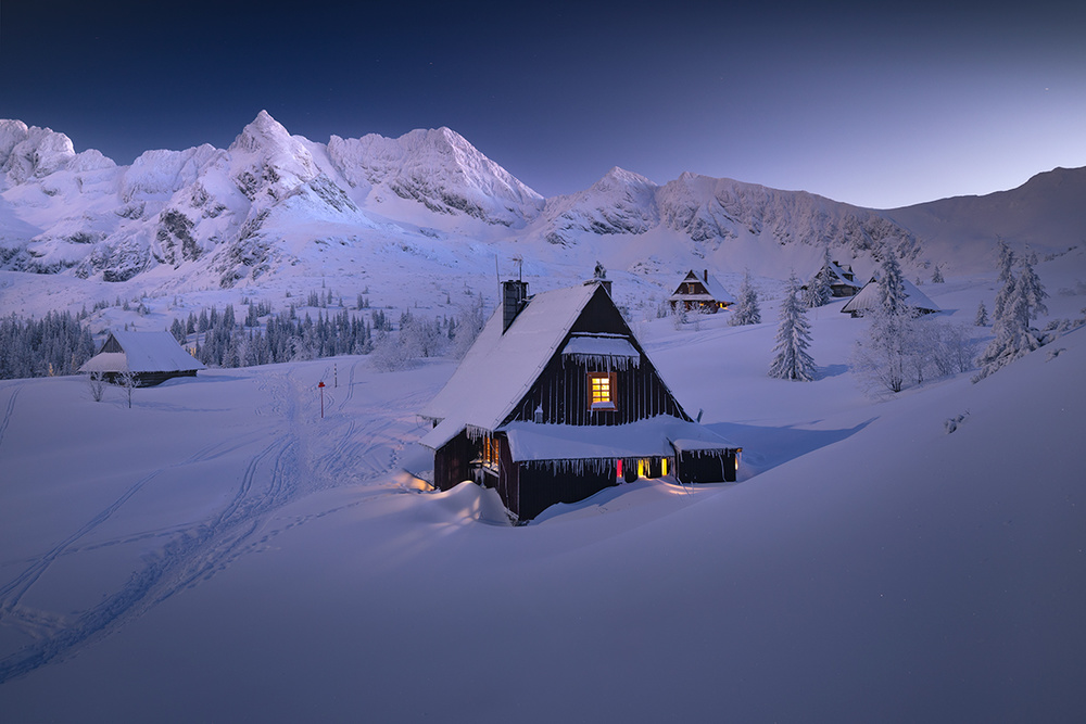 Winterhütte von Karol Nienartowicz