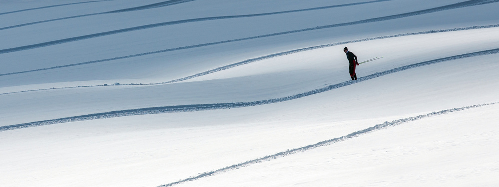 Skiläufer. . von Matej Rumansky