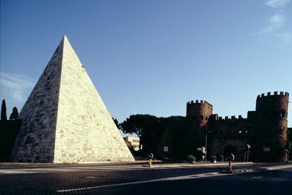View of the pyramid, Roman, 3rd century AD (photo) von 