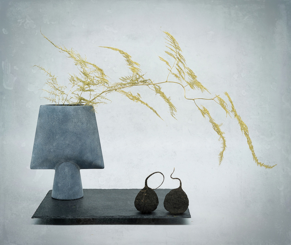 Minimalistisches Stillleben mit einem Hauch von Zen von Saskia Dingemans